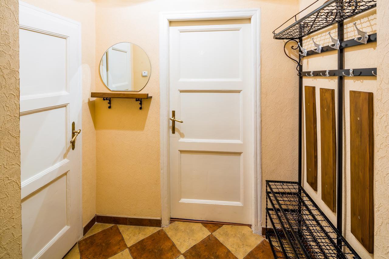 Apartment Krakivska 15 Lviv Dış mekan fotoğraf